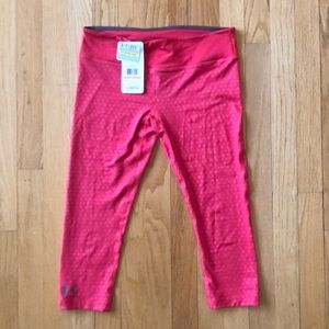 Under Armor Pink Capri Length Tights